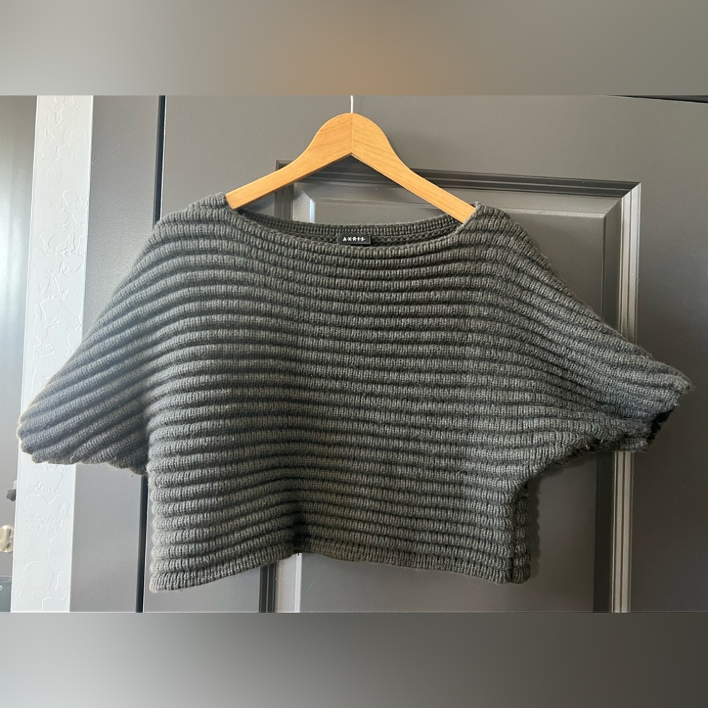 AKRIS 100% Cashmere Chunky Crop Sweater